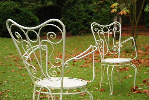 Iron chair. Image by Eveline de Bruin from Pixabay. Iron chair