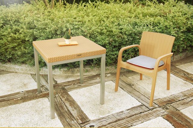 Polypropylene-made side table and chair, closet Photo by Jamesthethomas5 on Unsplash