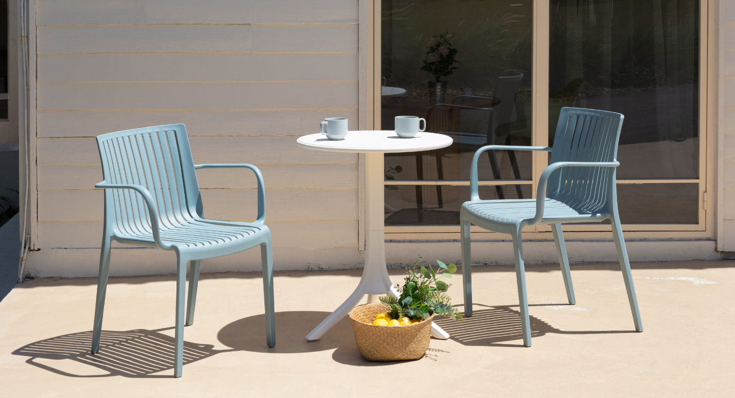 Plastic patio dining discount chairs