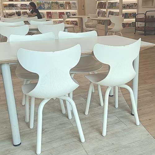 pic2s EP Bookstore - Lagoon muebles de diseño