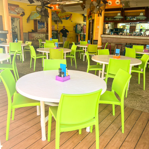 Frenchys_Outpost_Bar__Grill_pic6s Frenchy’s Outpost Bar & Grill Dunedin, USA - Lagoon muebles de diseño