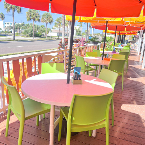 Frenchys_Outpost_Bar__Grill_pic8s Frenchy’s Outpost Bar & Grill Dunedin, USA - Lagoon muebles de diseño