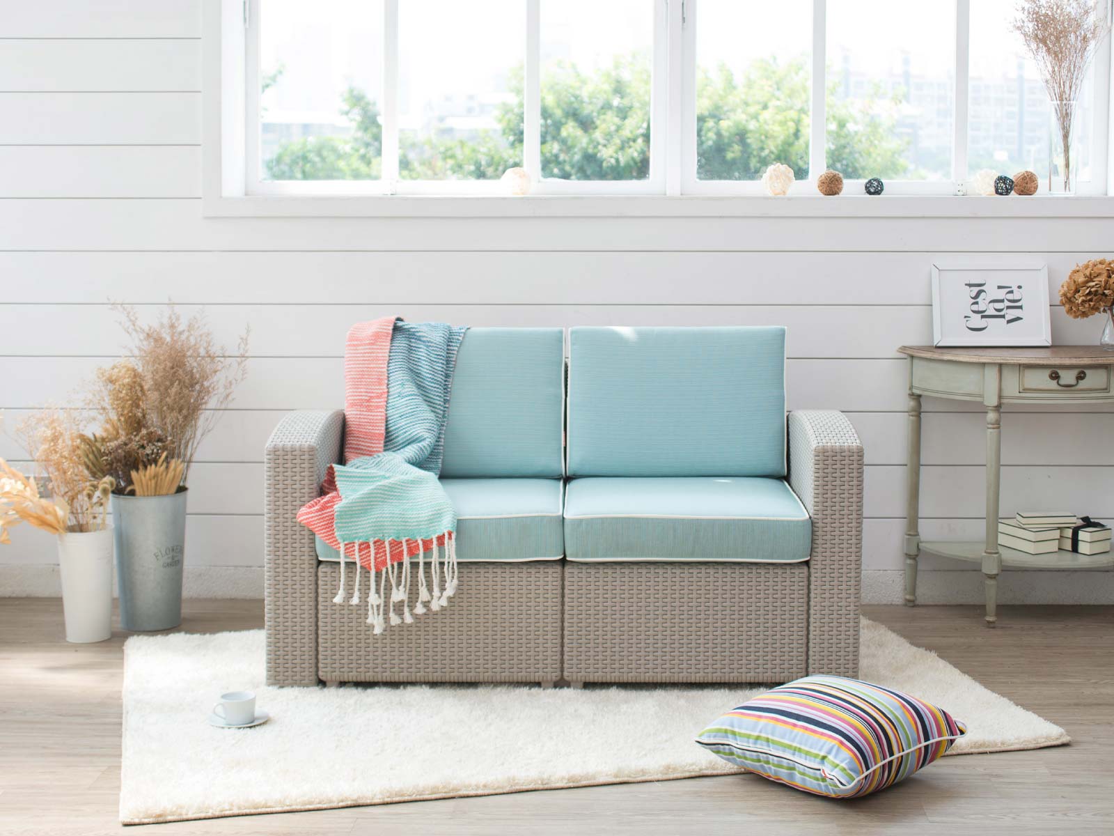 7023LC-PT1 Magnolia Loveseat - Lagoon Design Furniture
