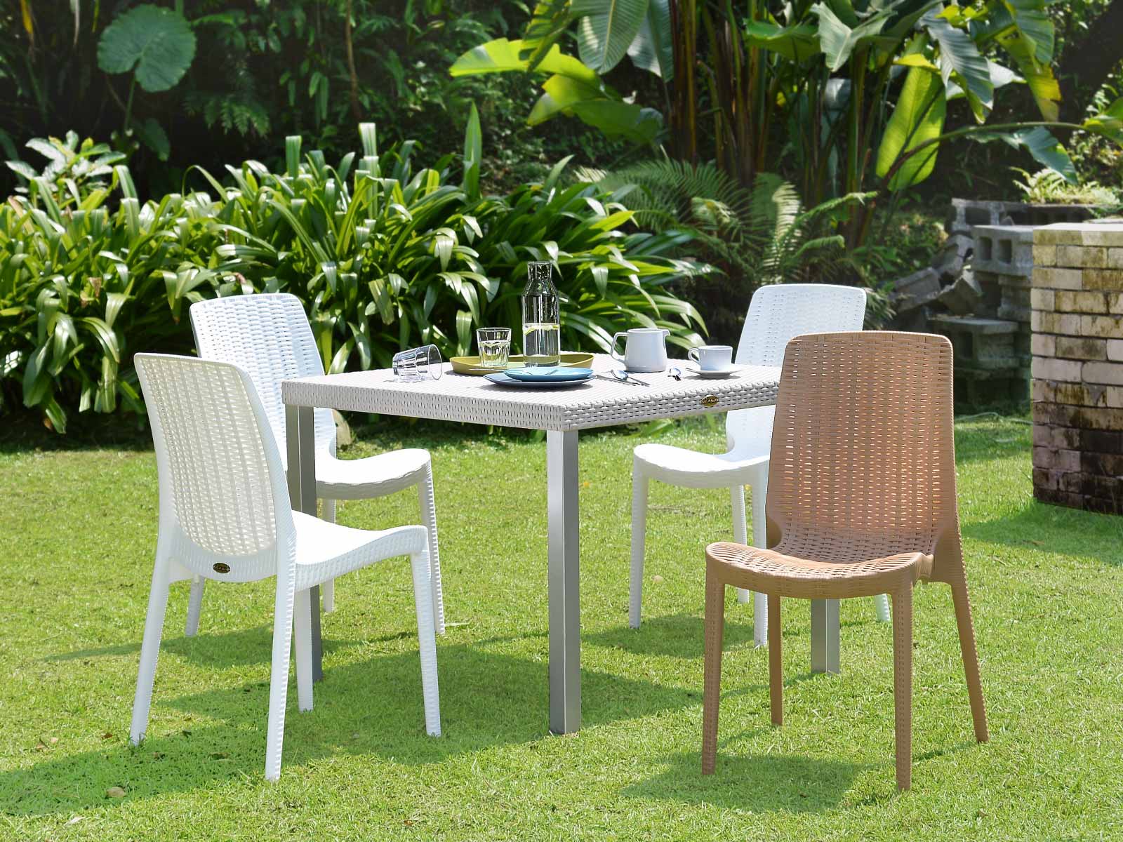 7025-PT2 Rue 藤紋餐椅 -- Lagoon 創意家具&生活家電 戶外家具的專家，顏色繽紛富設計感 室內/戶外都適合使用。