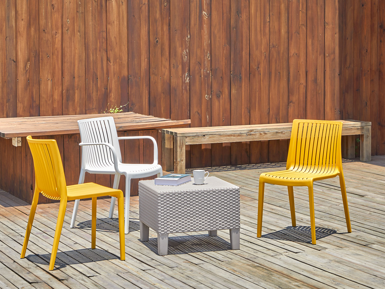 7203B-PT2 Milos米洛斯餐椅 - Lagoon 創意家具&生活家電 戶外家具的專家，顏色繽紛富設計感 室內/戶外都適合使用。