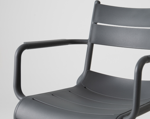 Armrest Option Available