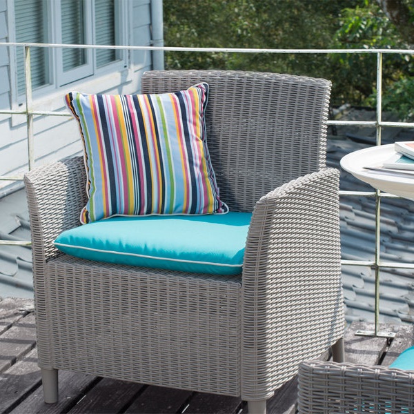 Remove Mildew On Outdoor Cushions, How To Get Mold Out Of Patio Furniture Cushions